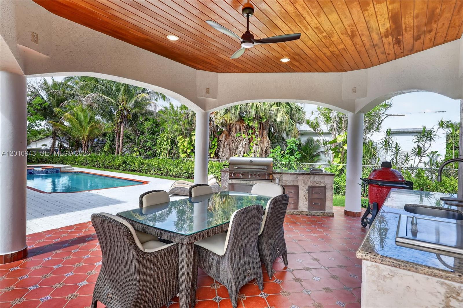 18461 SW 83rd Ave Cutler Bay, FL 33157