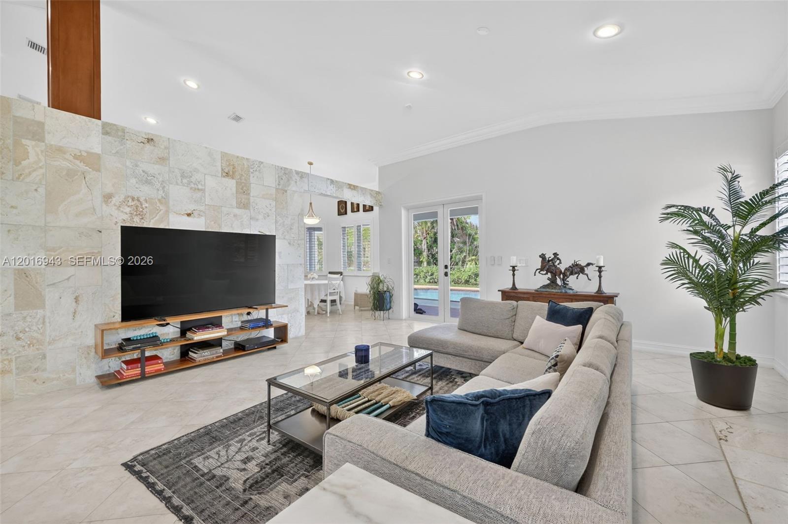 18461 SW 83rd Ave Cutler Bay, FL 33157