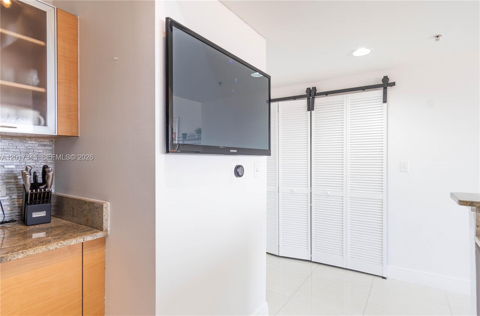 image The Venture at Aventura21
