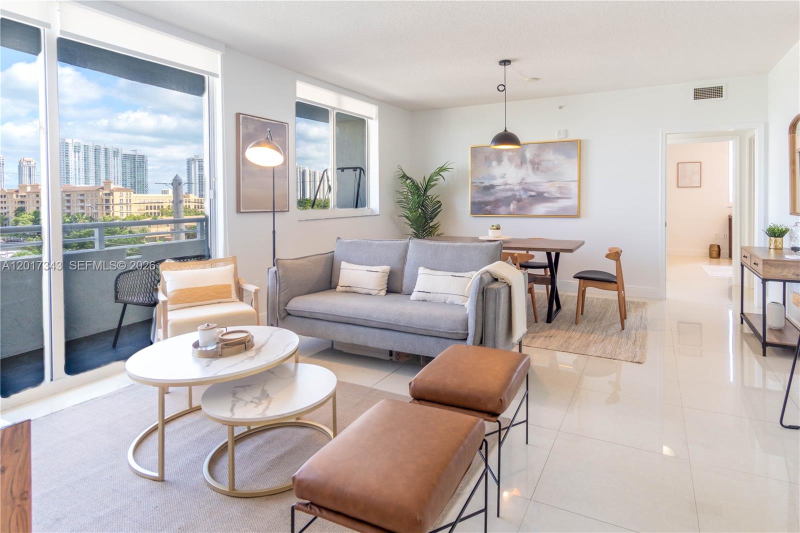 image The Venture at Aventura2