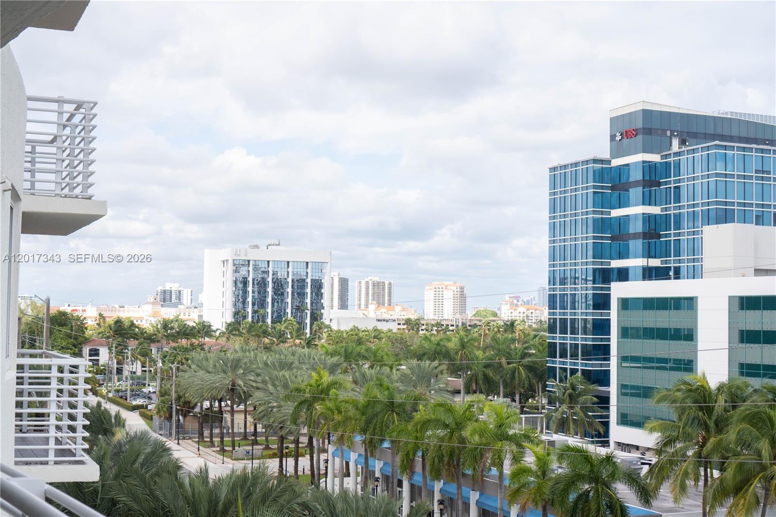 image The Venture at Aventura52