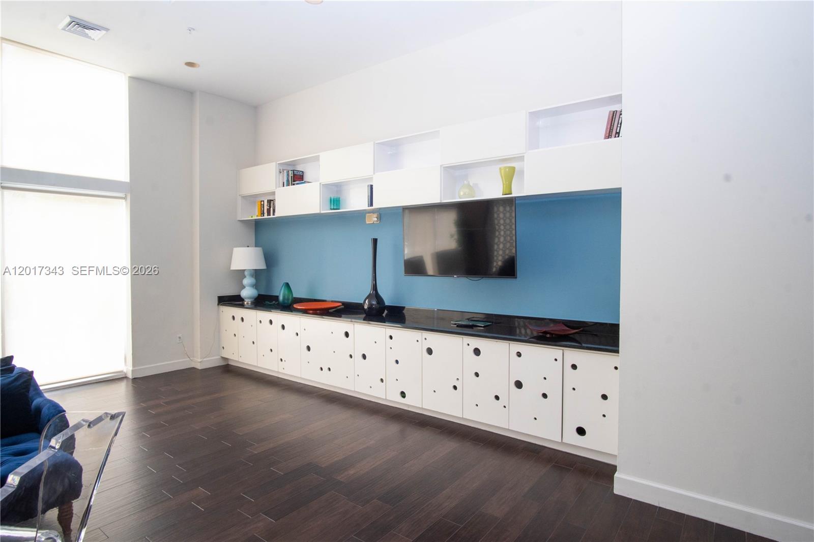 image The Venture at Aventura60