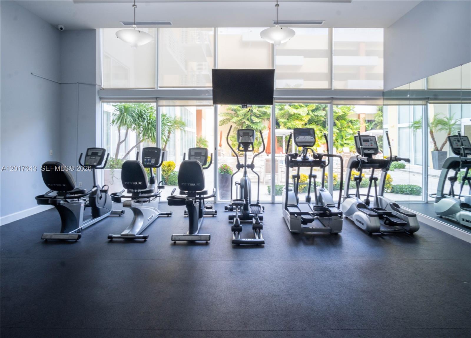 image The Venture at Aventura66