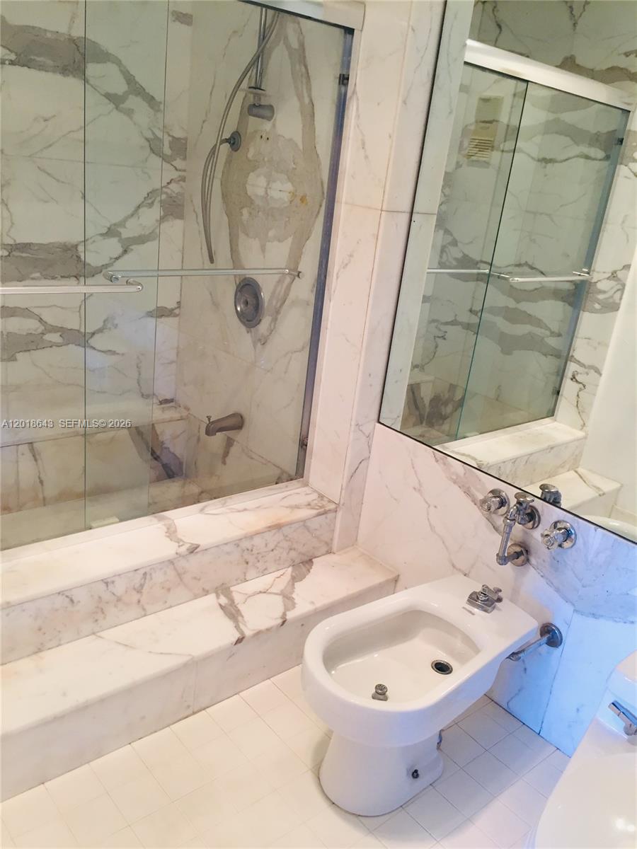 199 Ocean Ln Dr #113 Key Biscayne, FL 33149