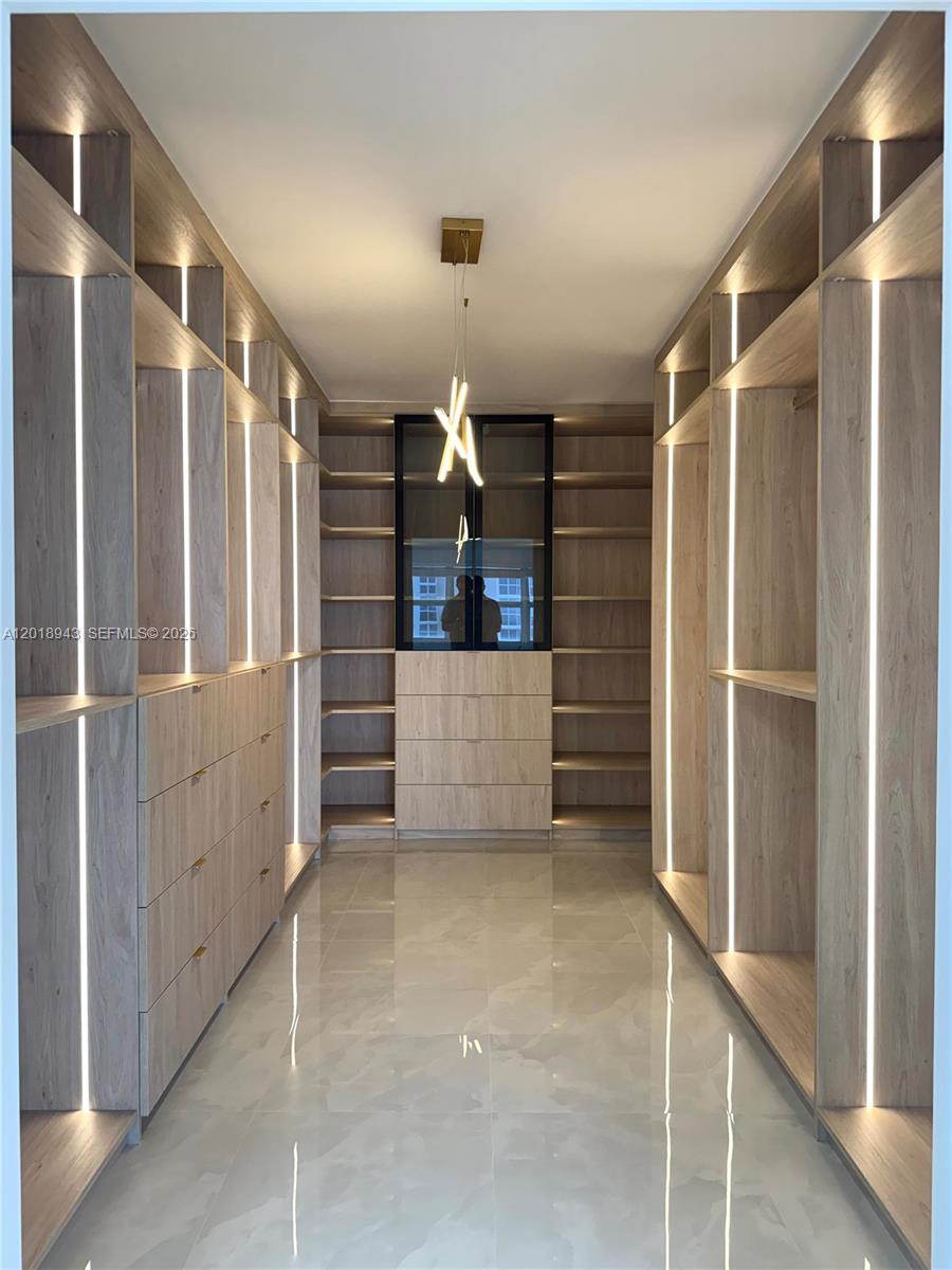 3400 Galt Ocean Dr #702S Fort Lauderdale, FL 33308