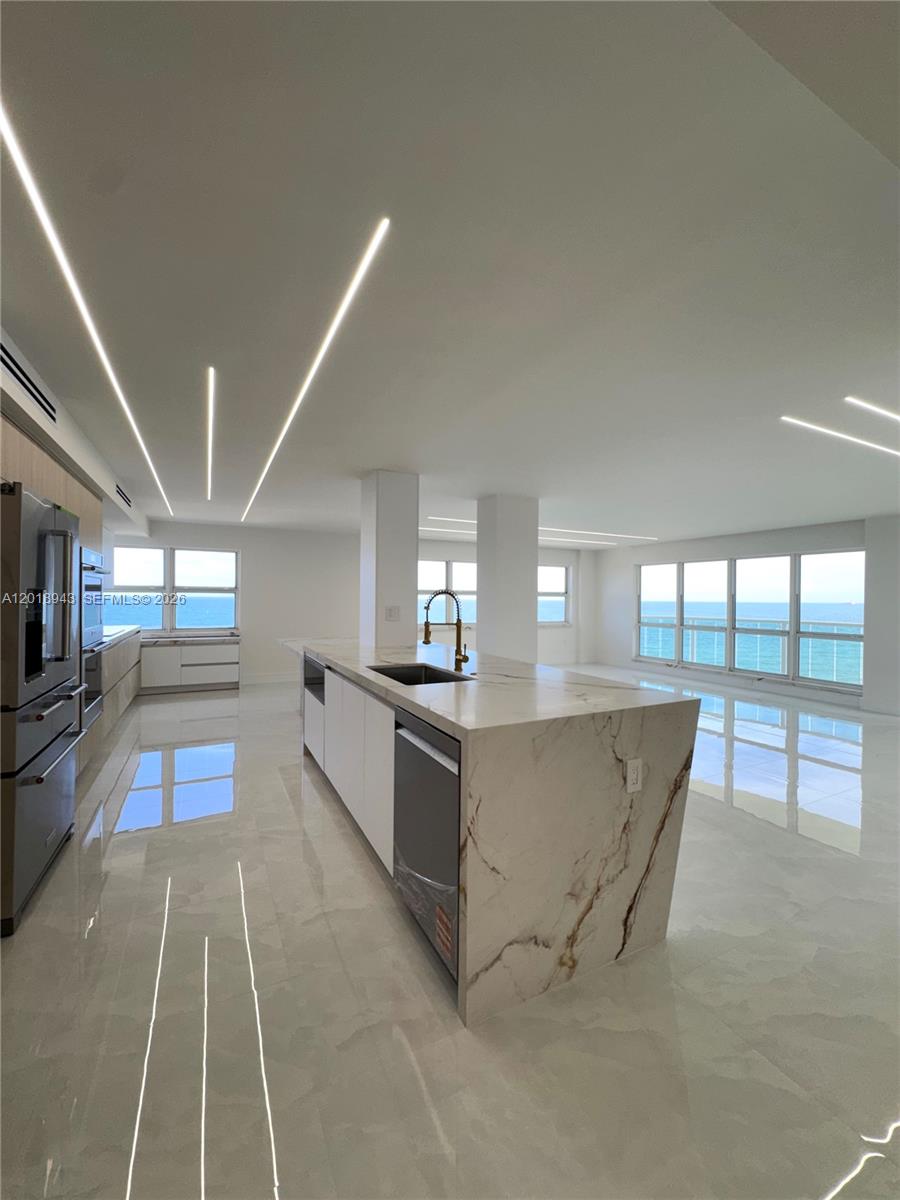 3400 Galt Ocean Dr #702S Fort Lauderdale, FL 33308