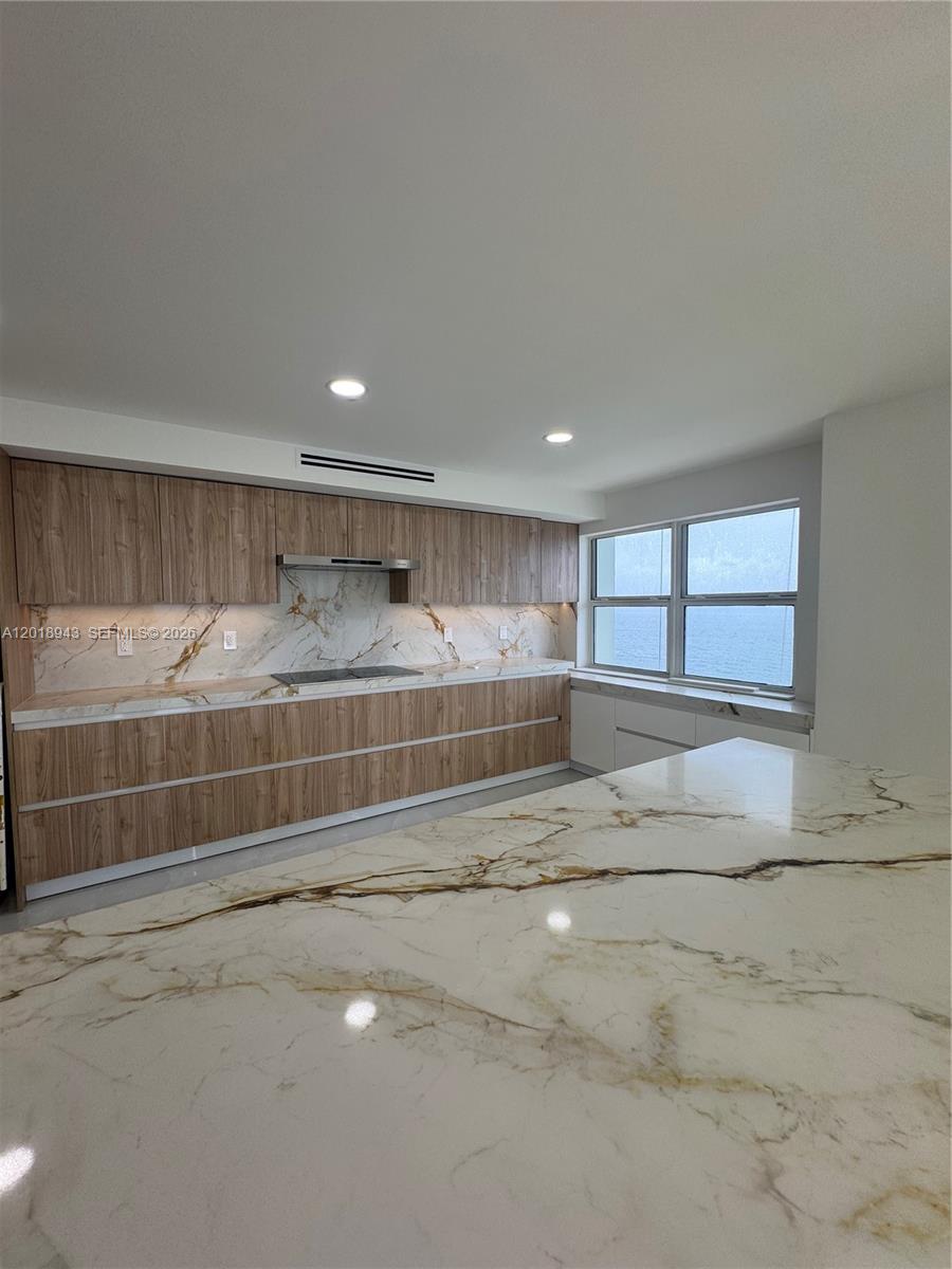 3400 Galt Ocean Dr #702S Fort Lauderdale, FL 33308