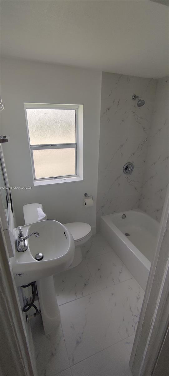 2103 NW 57th St Miami, FL 33142