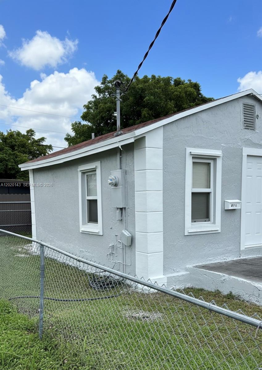 2103 NW 57th St Miami, FL 33142