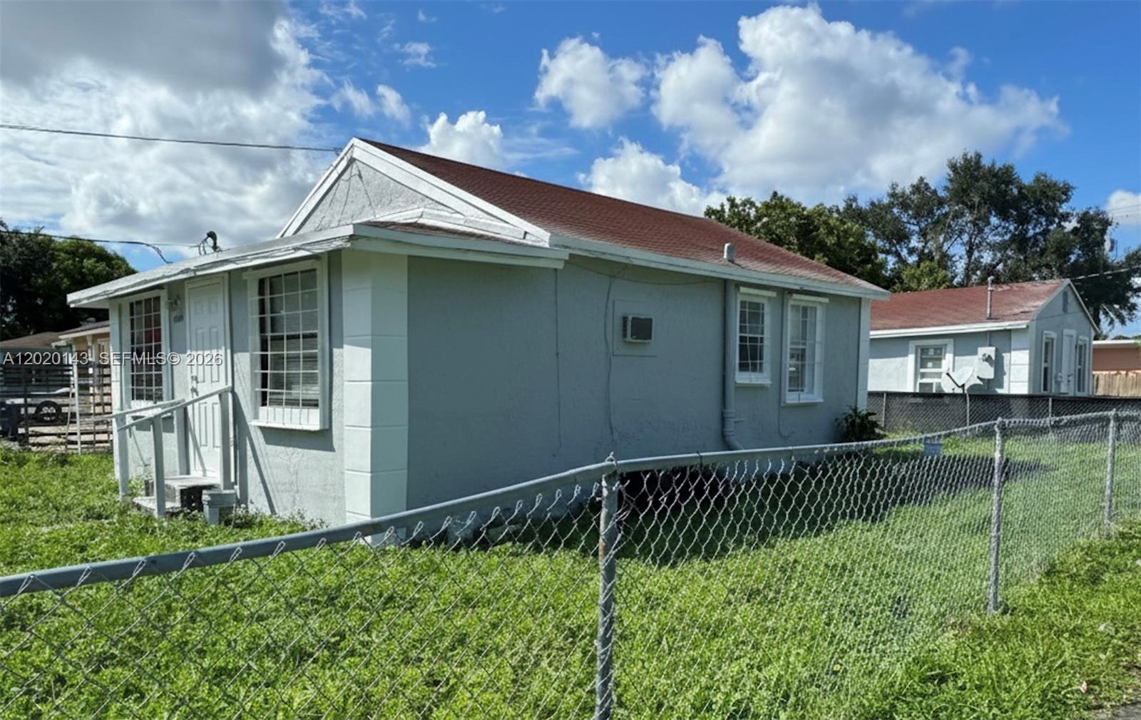2103 NW 57th St Miami, FL 33142