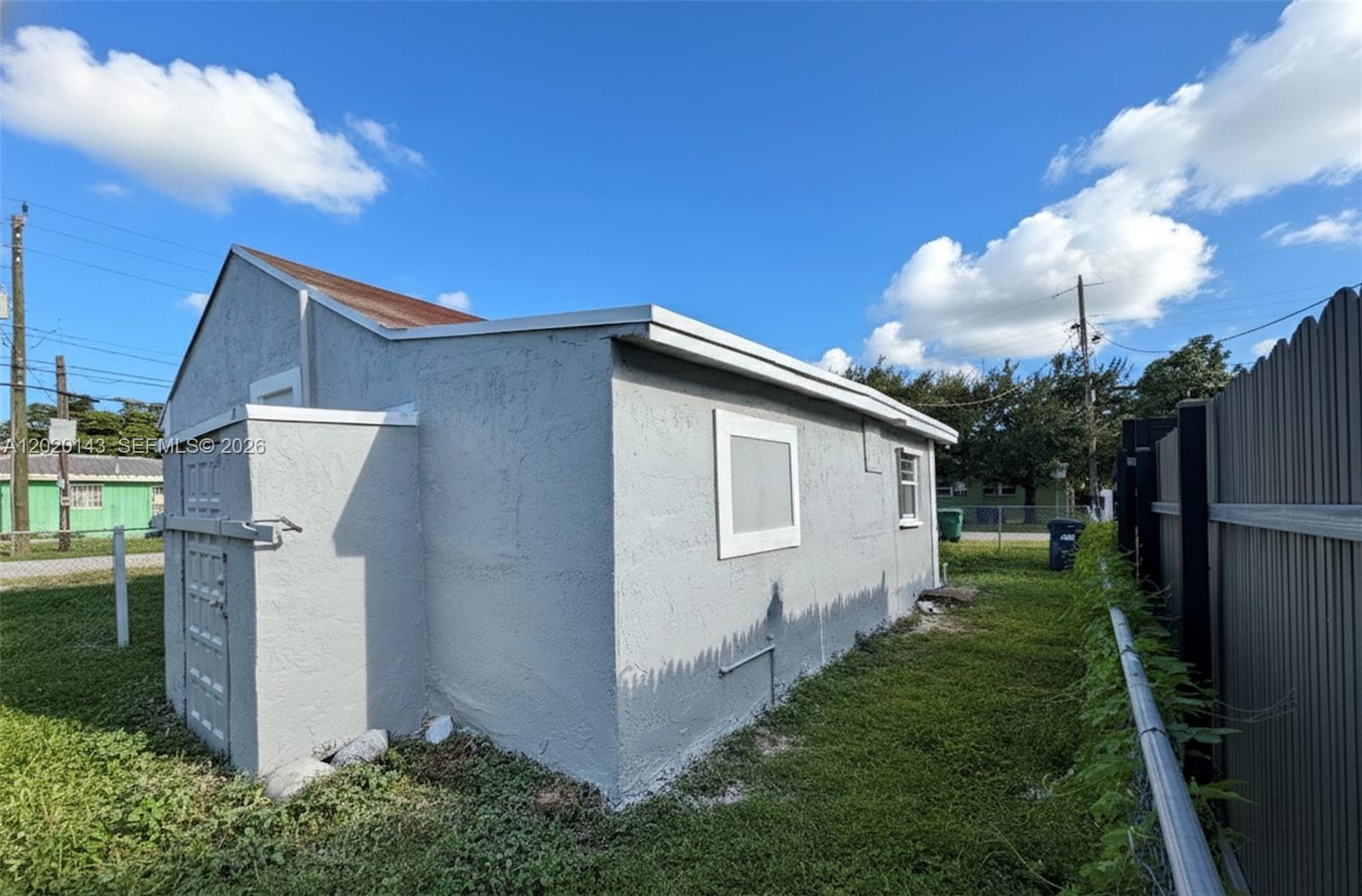 2103 NW 57th St Miami, FL 33142