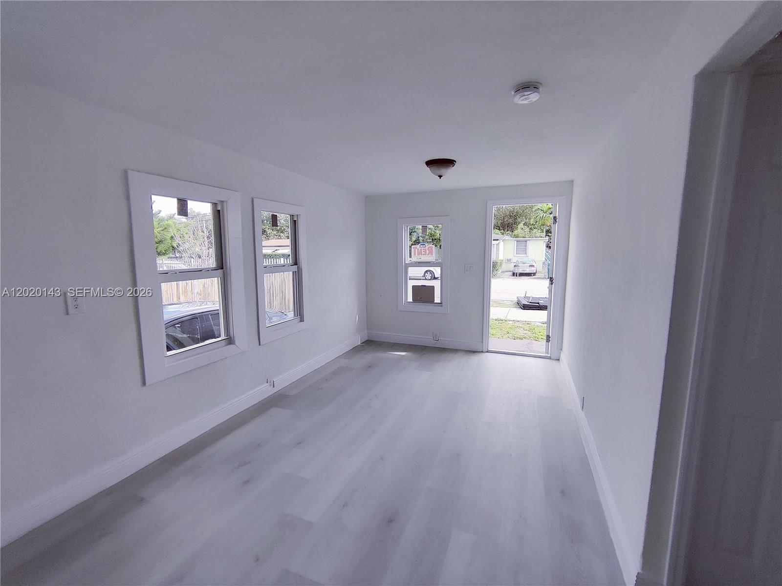 2103 NW 57th St Miami, FL 33142