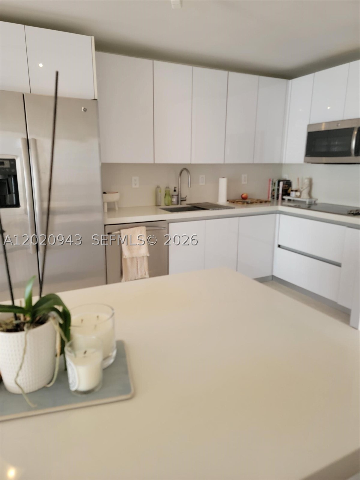 image Brickell Place I2