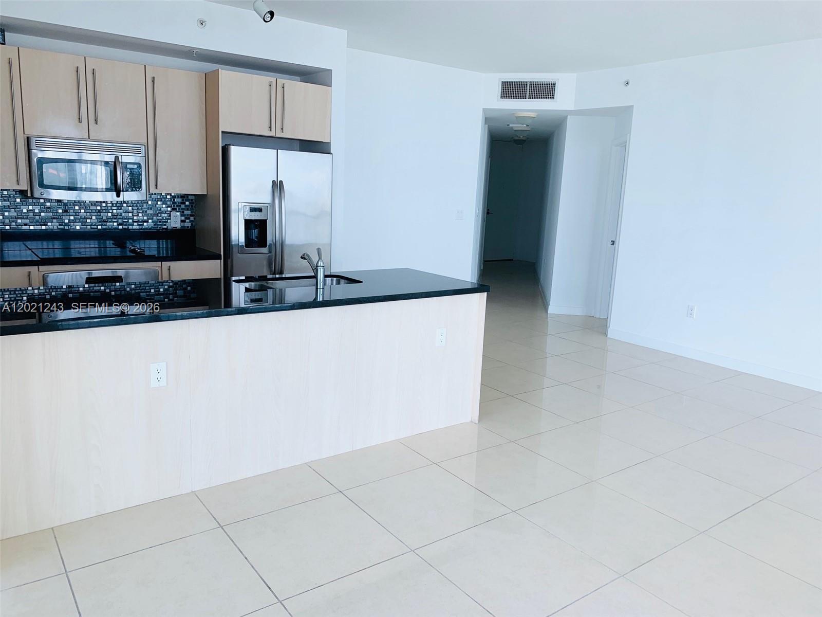 image Axis on Brickell South3