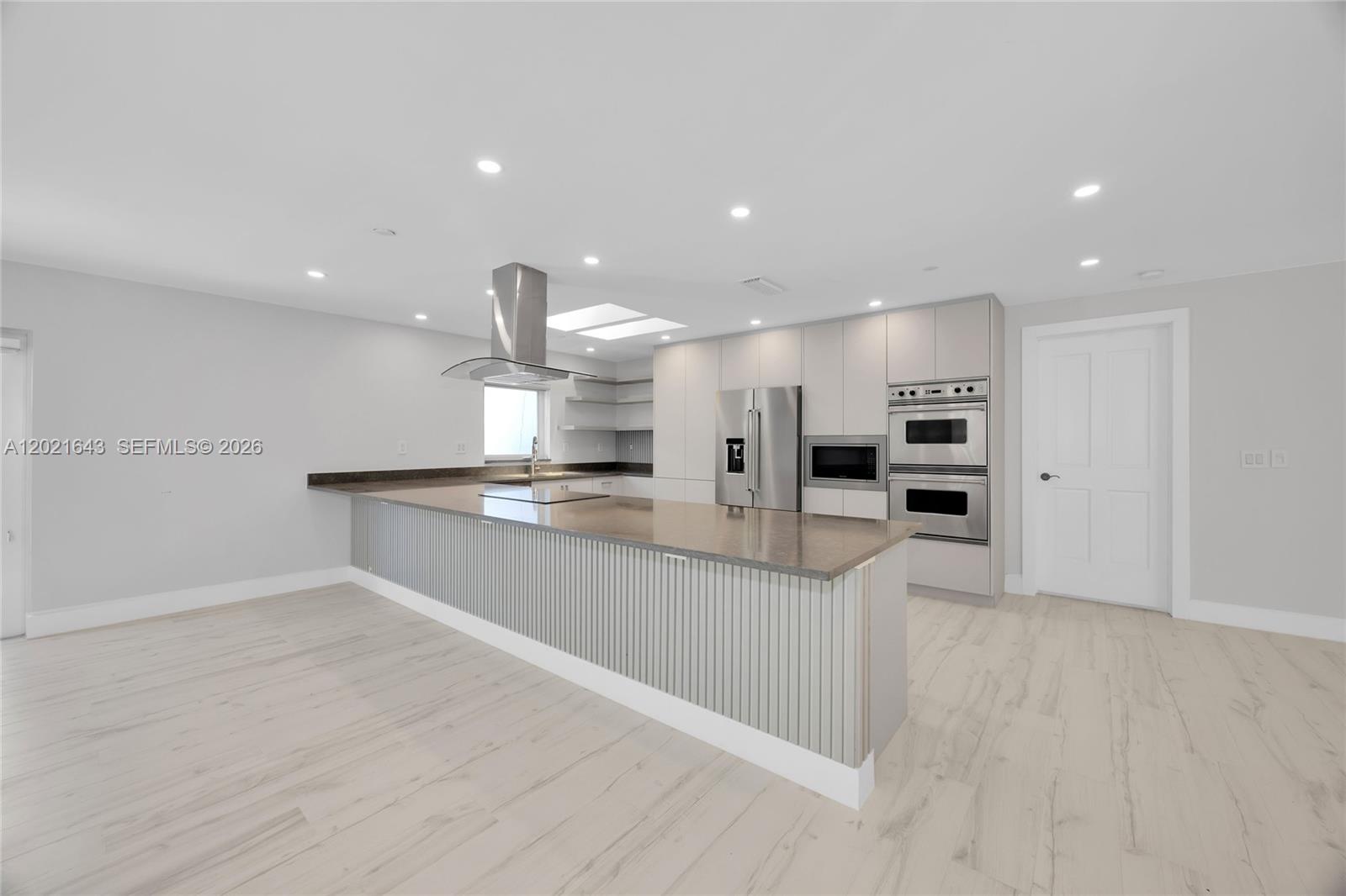 8303 Old Cutler Rd Coral Gables, FL 33143