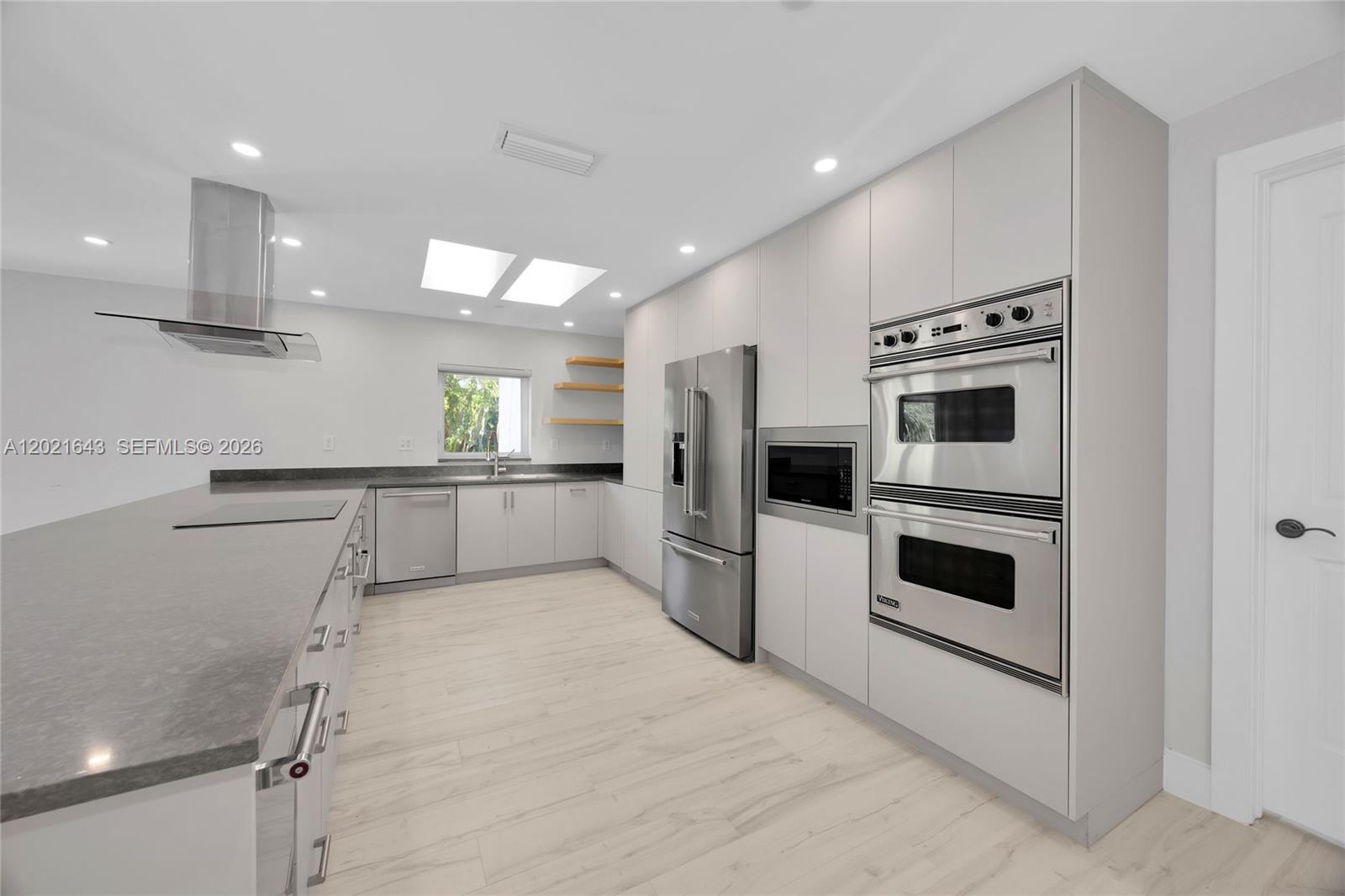 8303 Old Cutler Rd Coral Gables, FL 33143