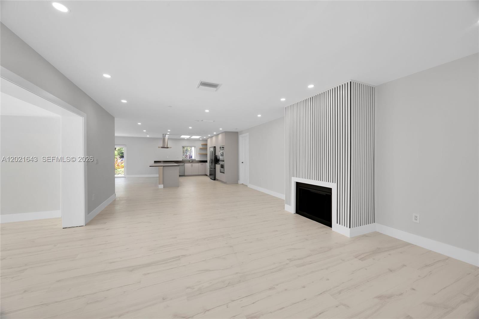 8303 Old Cutler Rd Coral Gables, FL 33143