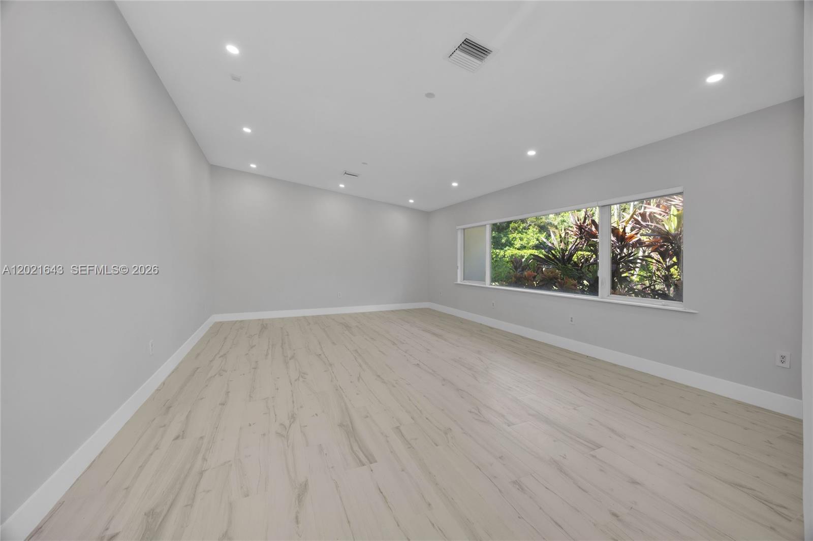 8303 Old Cutler Rd Coral Gables, FL 33143