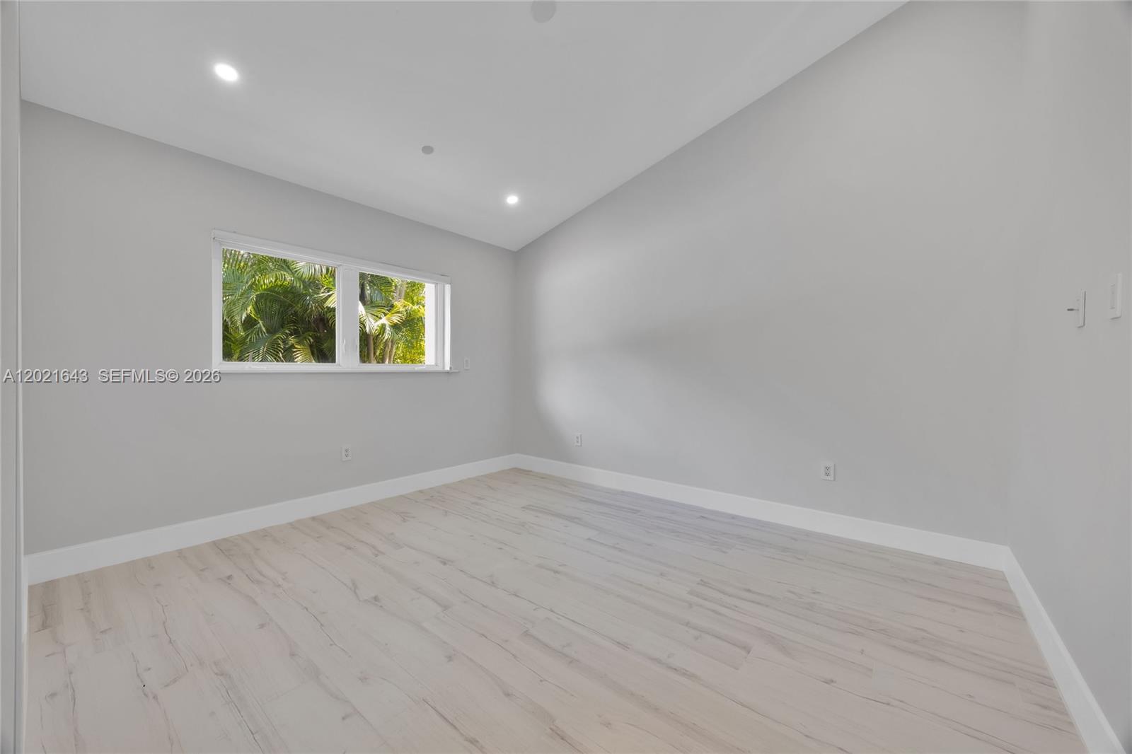 8303 Old Cutler Rd Coral Gables, FL 33143