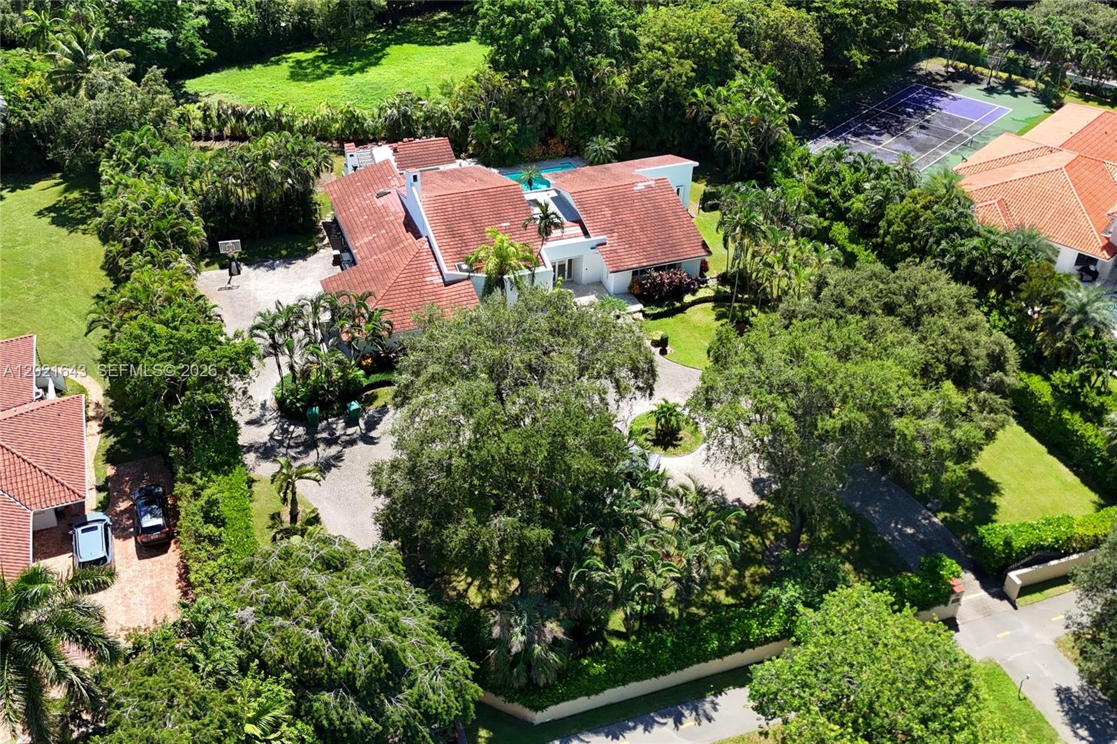 8303 Old Cutler Rd Coral Gables, FL 33143