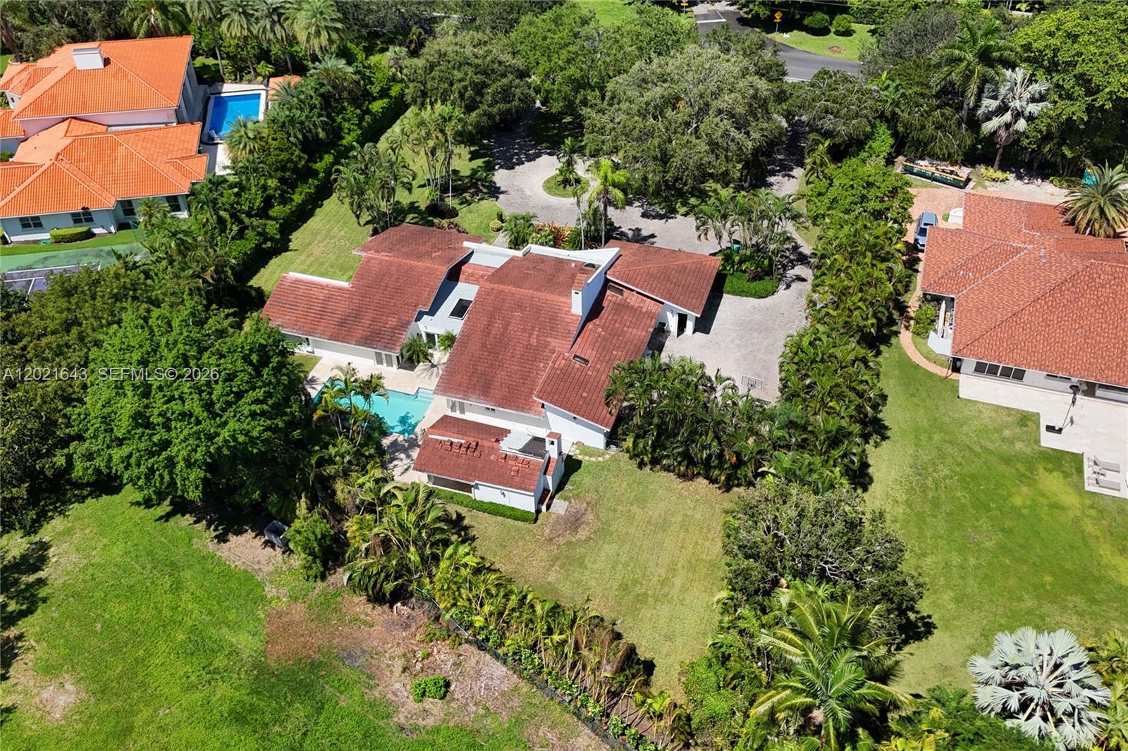 8303 Old Cutler Rd Coral Gables, FL 33143