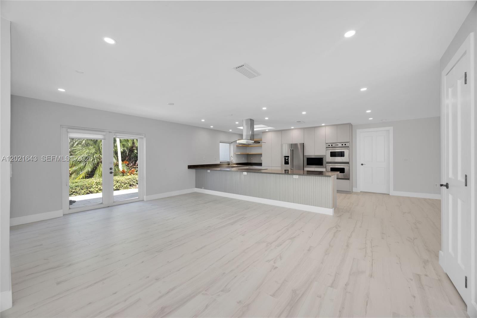 8303 Old Cutler Rd Coral Gables, FL 33143