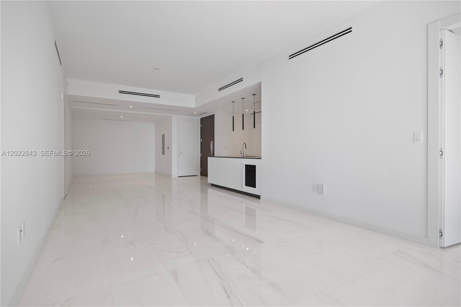 300 Biscayne Blvd Way #1102 Miami, FL 33131