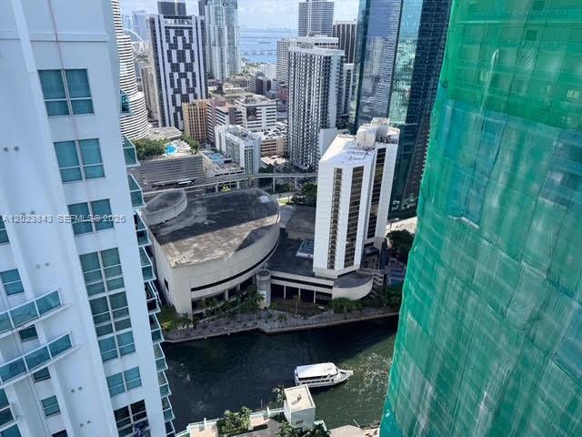 image Brickell on the River South20