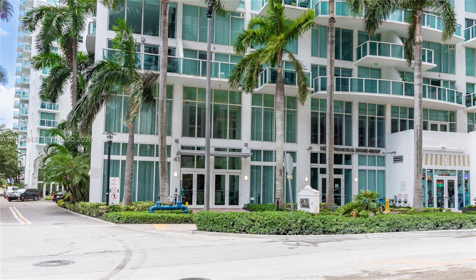 image Brickell on the River South23