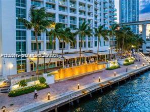 image Brickell on the River South24
