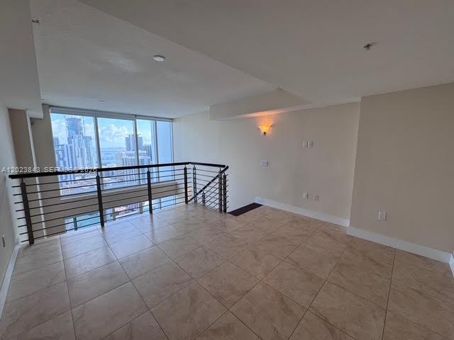 image Brickell on the River South7