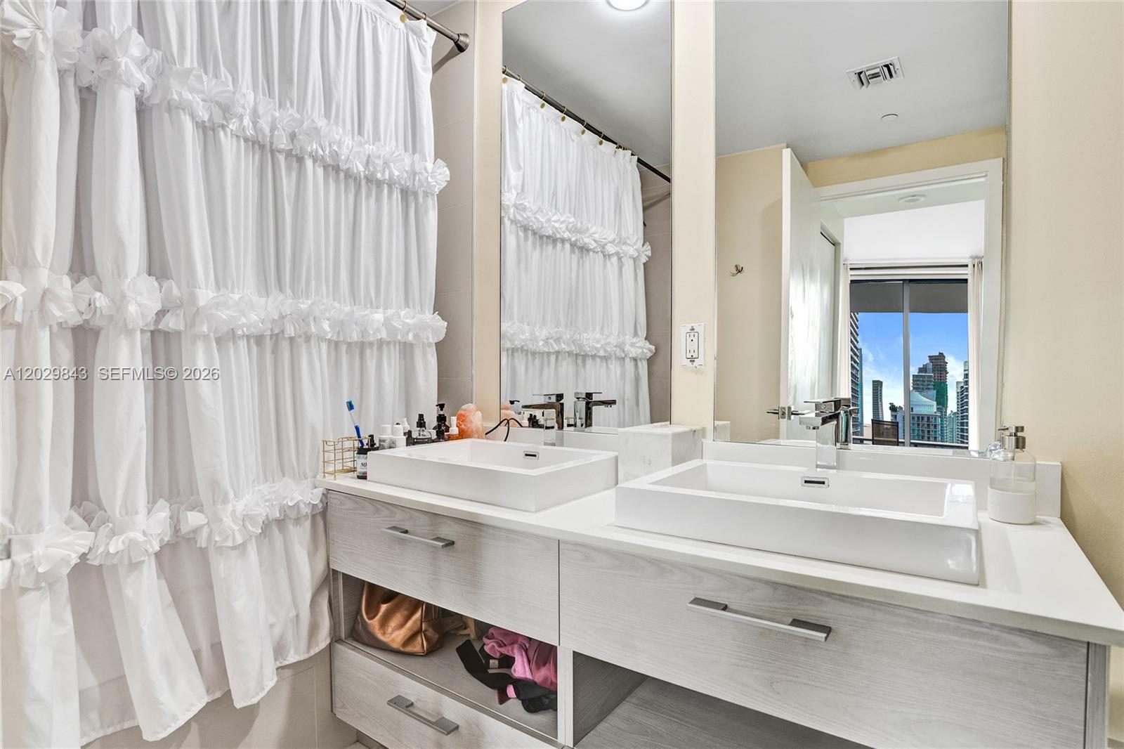 image Brickell Heights East11