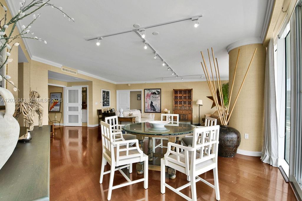 19955 NE 38th #1701 Aventura, FL 33180