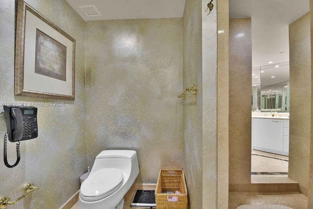 19955 NE 38th #1701 Aventura, FL 33180