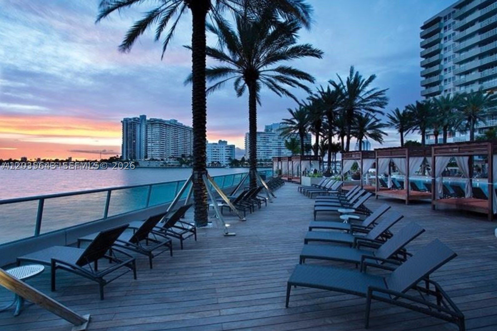 image Flamingo South Beach12