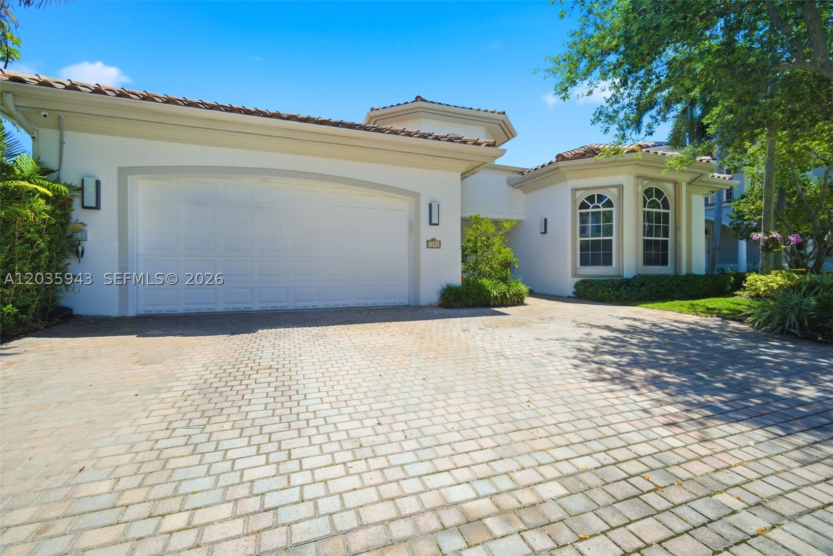 1205 Seagull Ter Hollywood, FL 33019