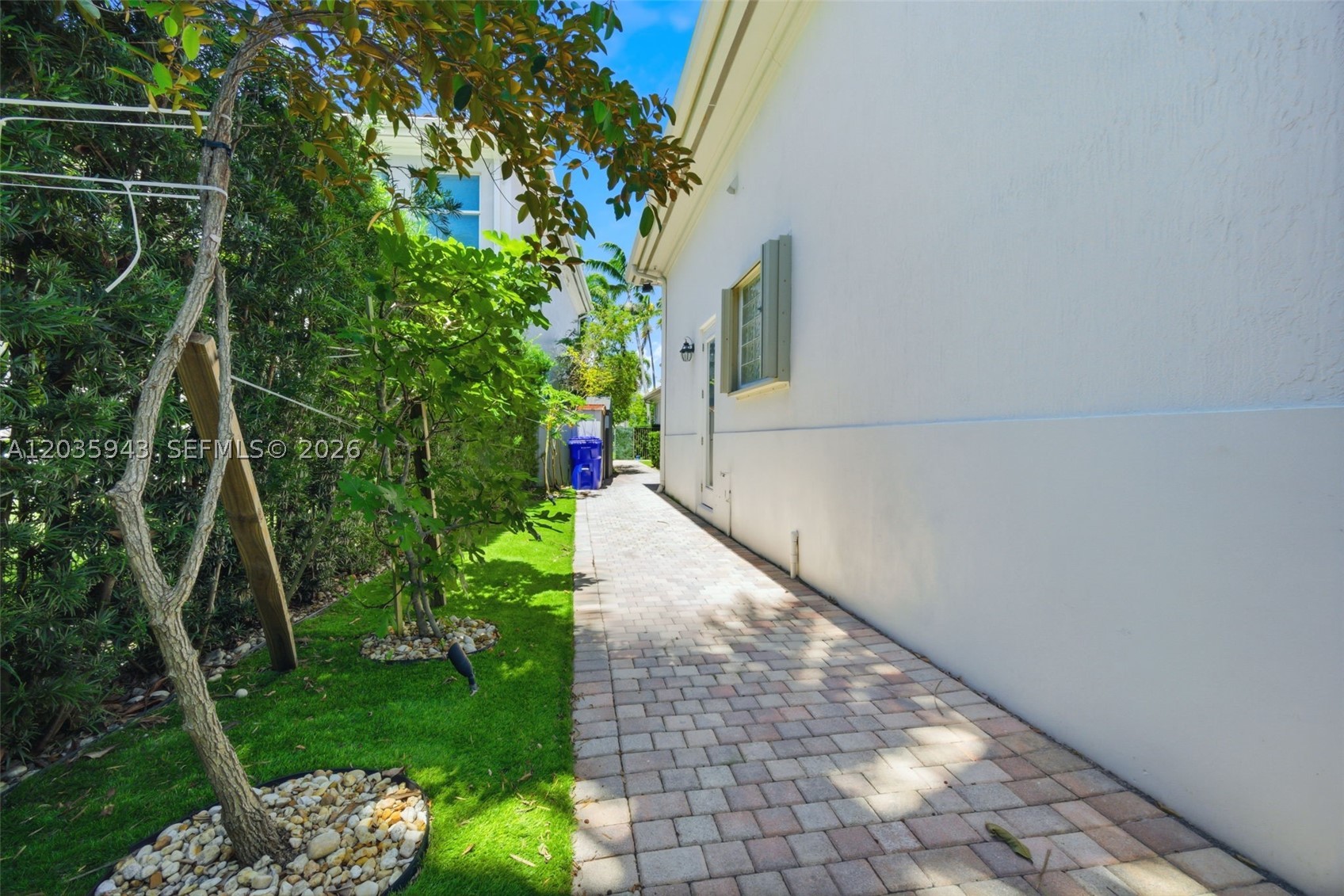 1205 Seagull Ter Hollywood, FL 33019