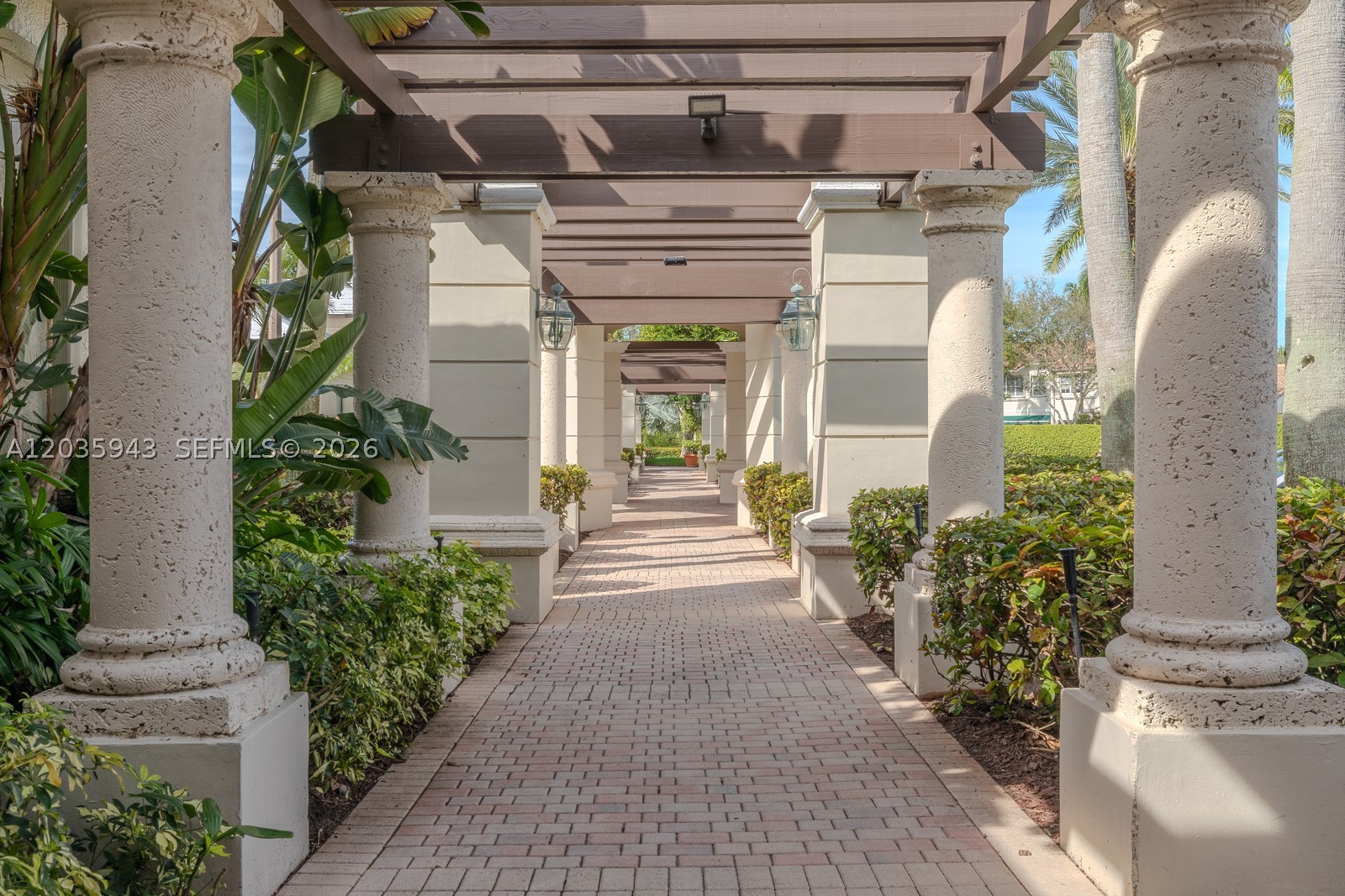 1205 Seagull Ter Hollywood, FL 33019