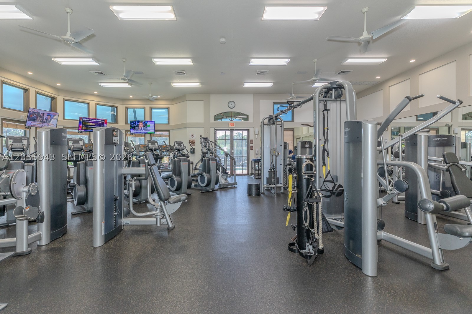 1205 Seagull Ter Hollywood, FL 33019