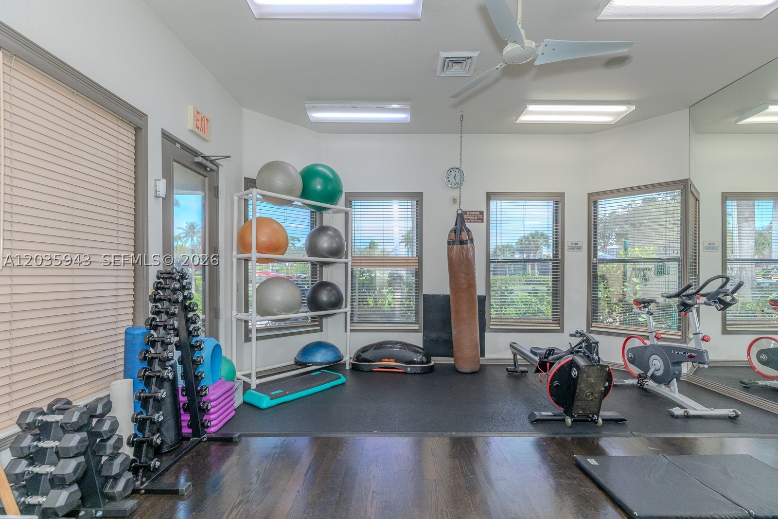 1205 Seagull Ter Hollywood, FL 33019