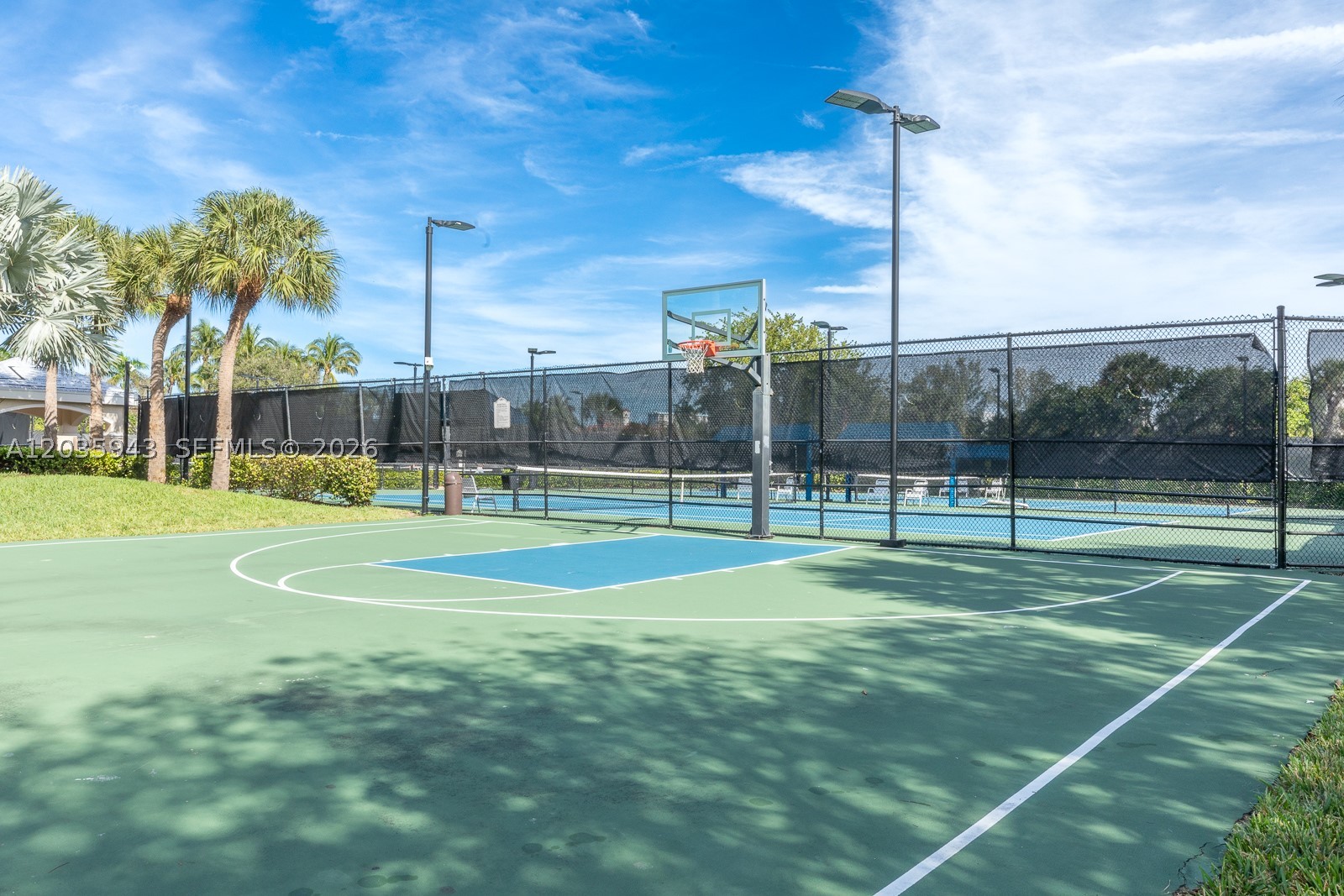1205 Seagull Ter Hollywood, FL 33019