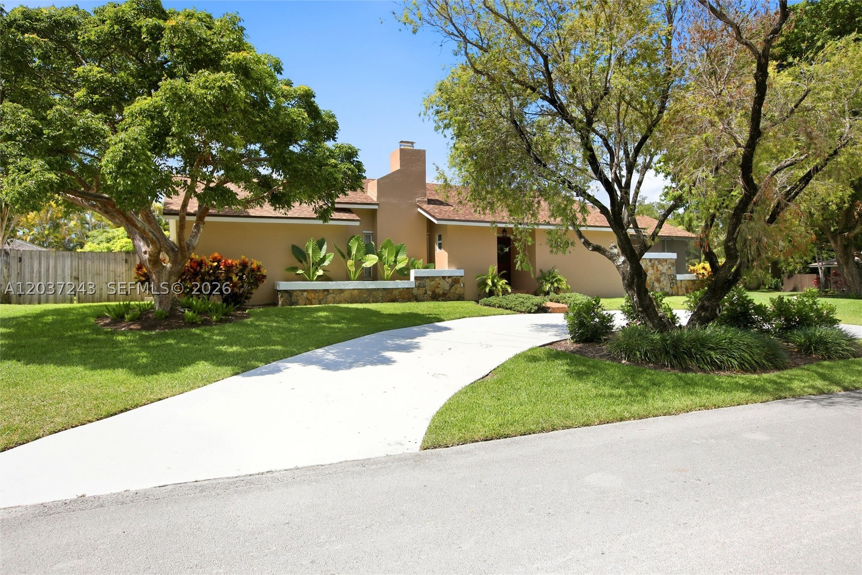 7880 SW 180th Ter Palmetto Bay, FL 33157