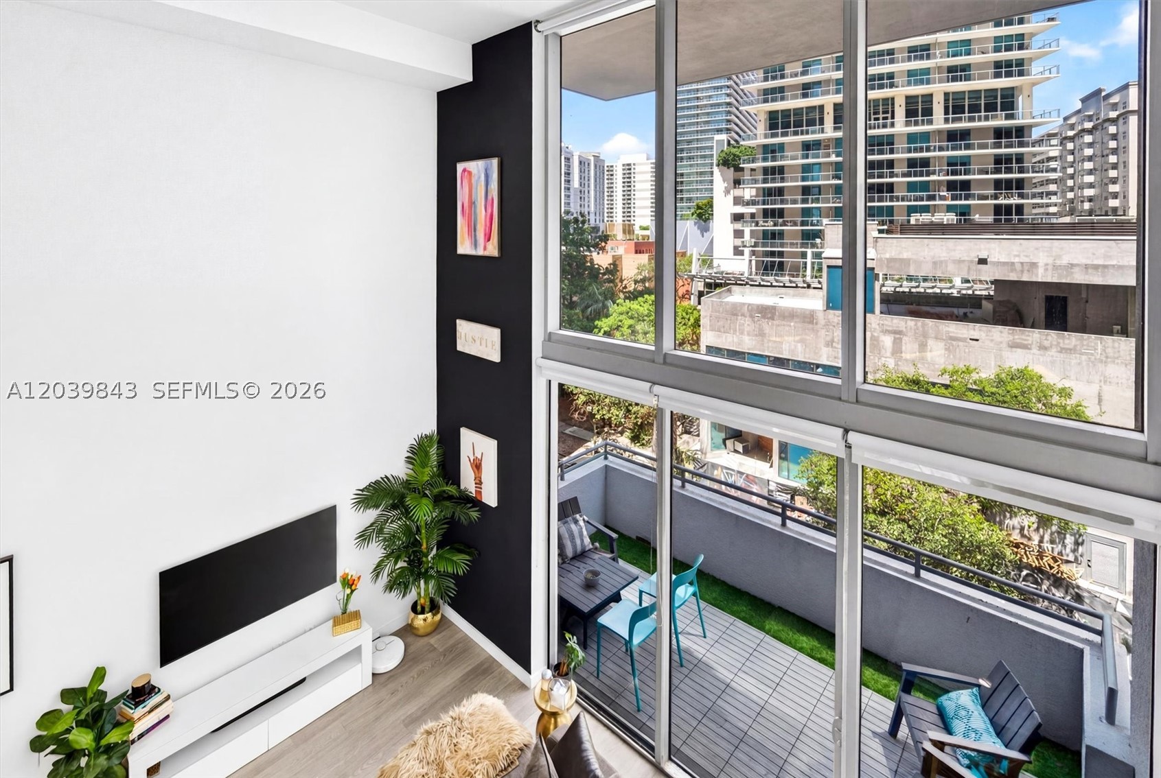 image 1060 Brickell - 105018