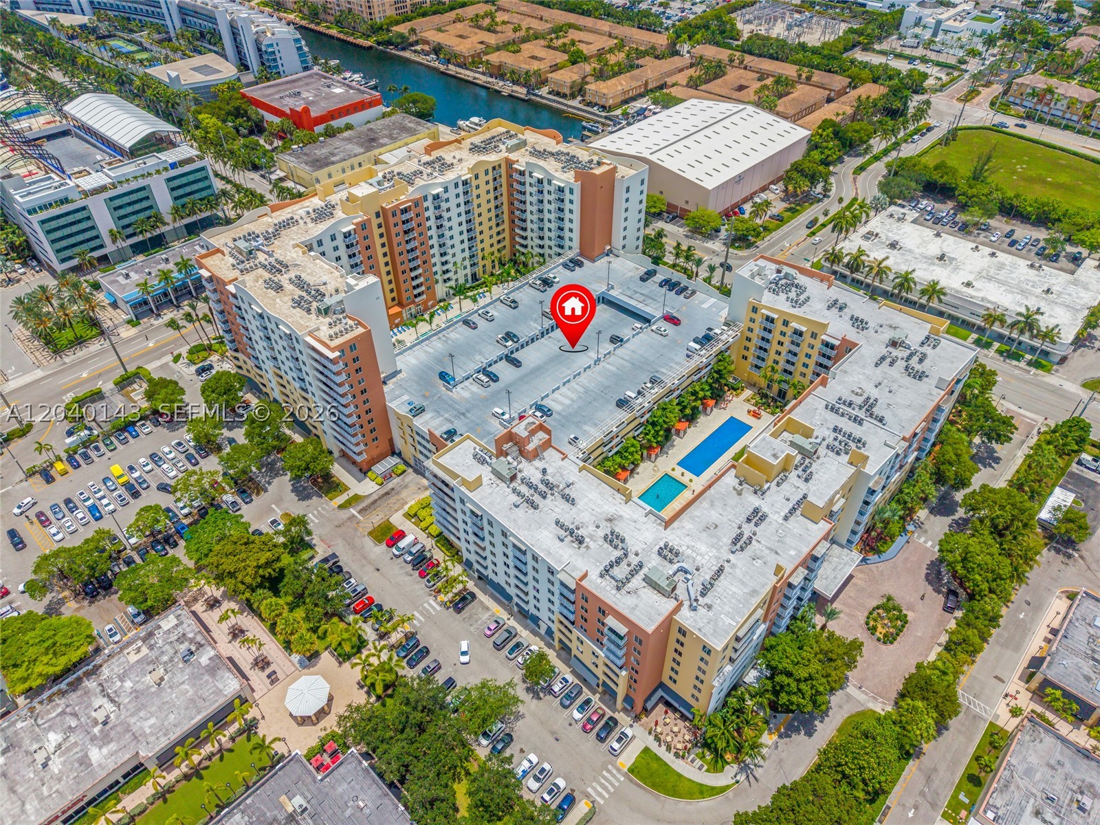 image The Venture at Aventura32