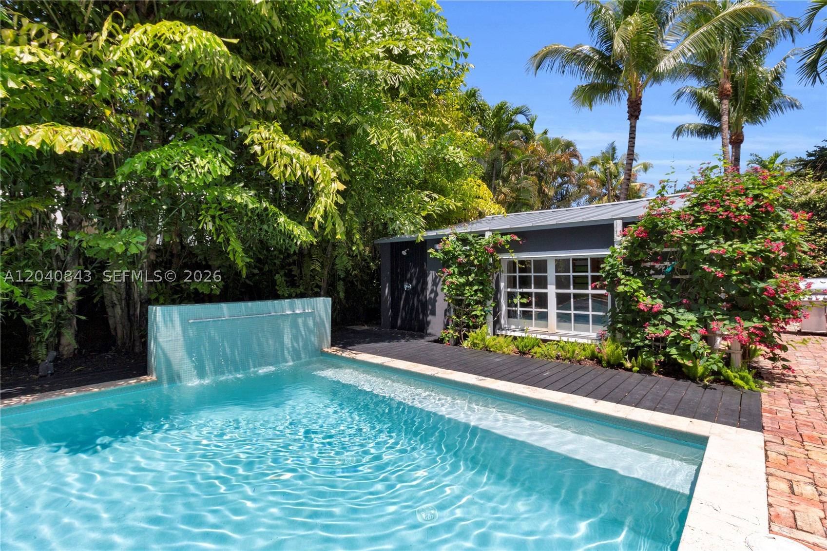 7420 SW 53rd Pl Miami, FL 33143
