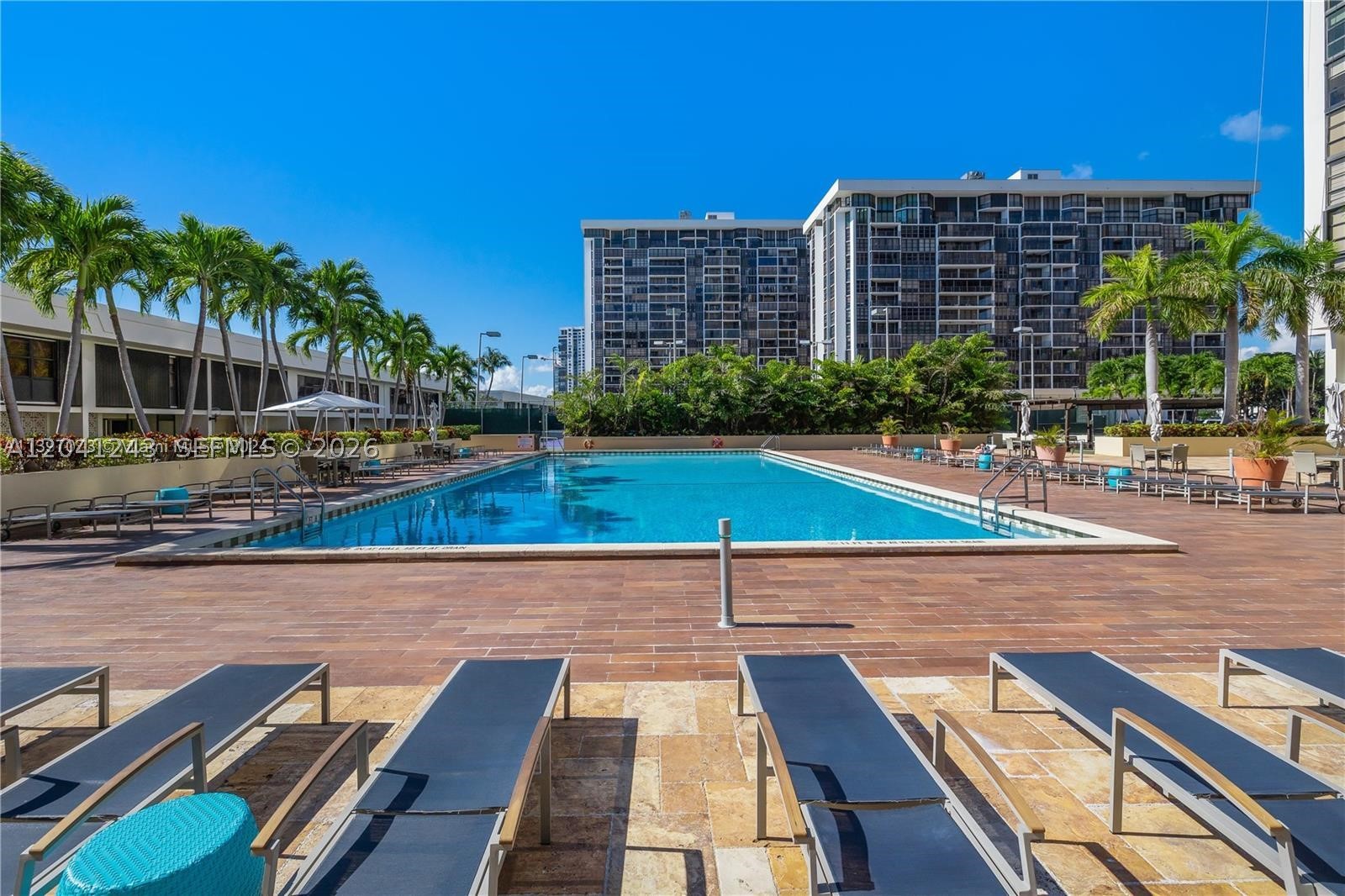 image Brickell Place I12