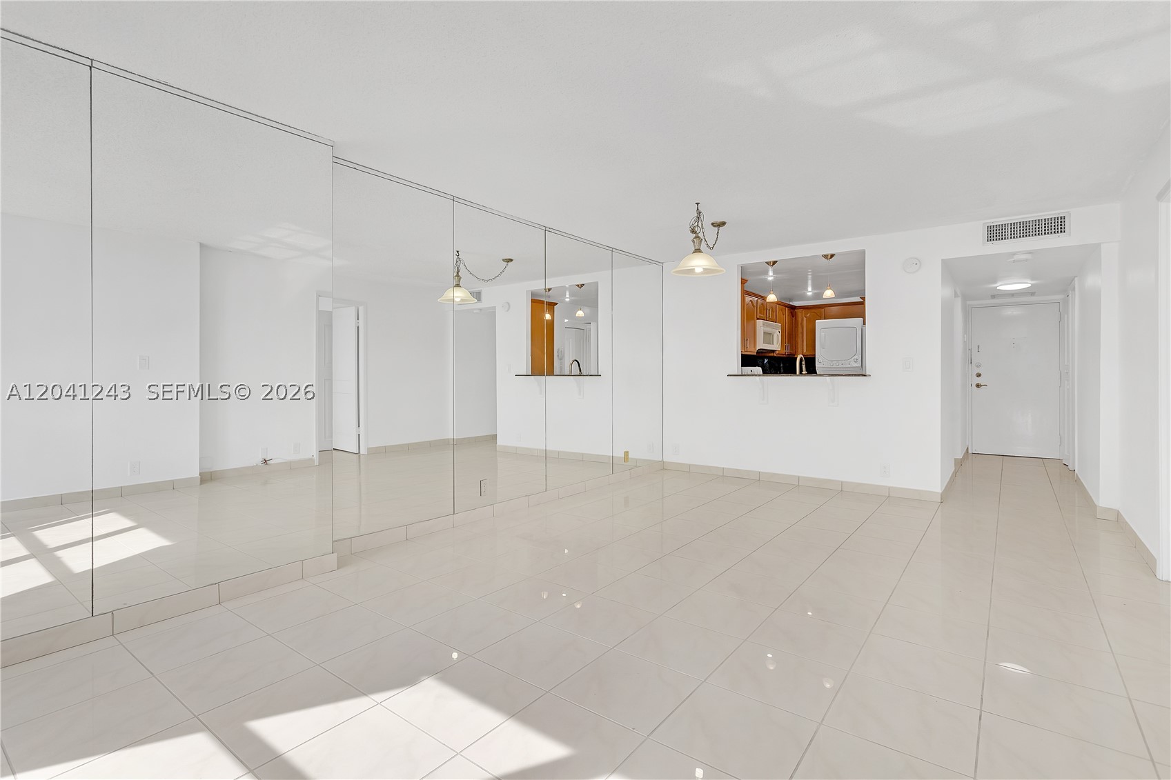 image Brickell Place I1