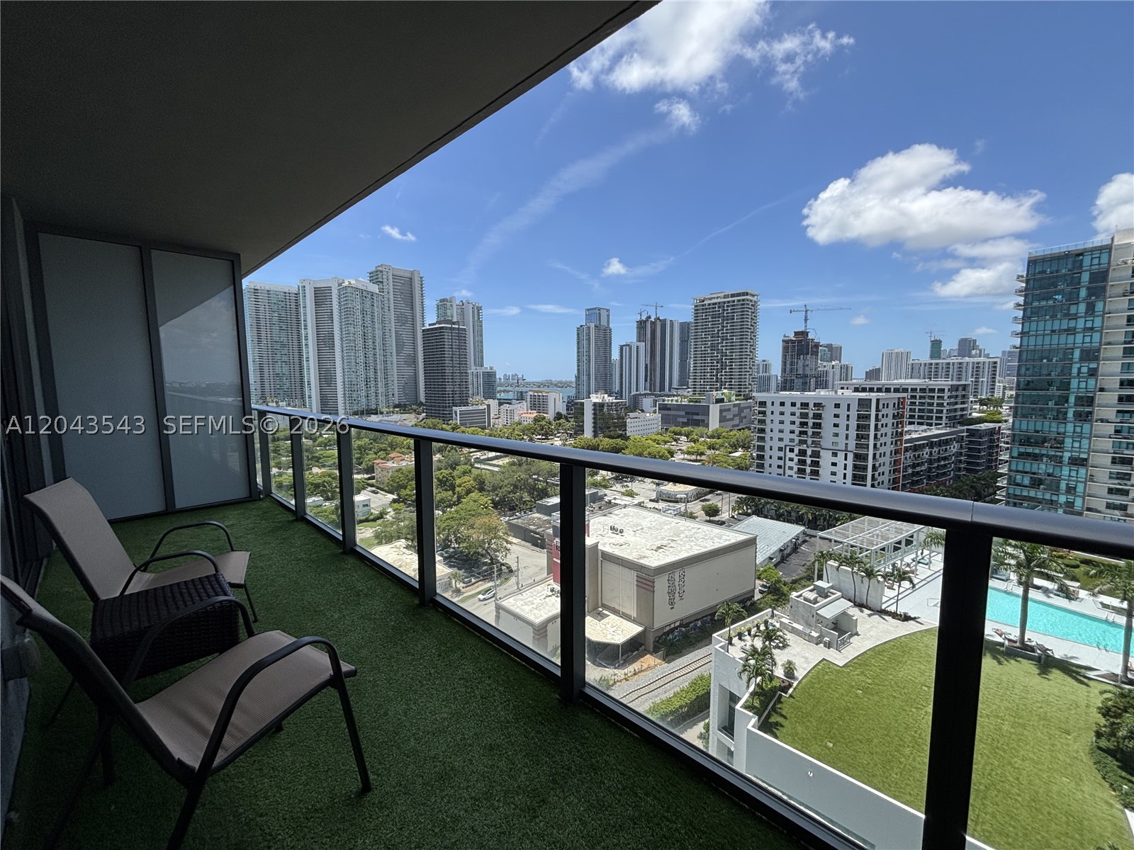 121 NE 34th St #1703