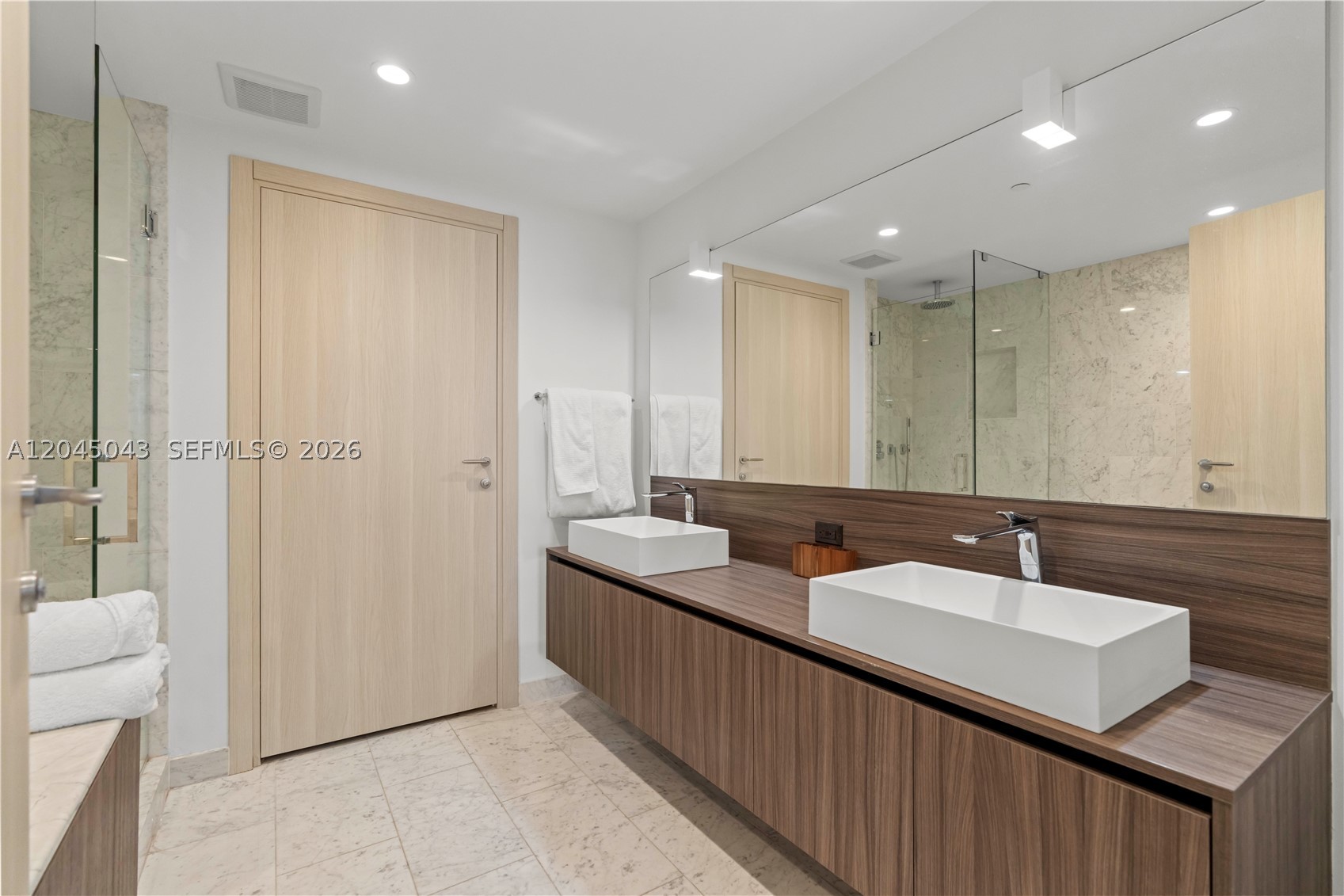 image Brickell Flatiron19