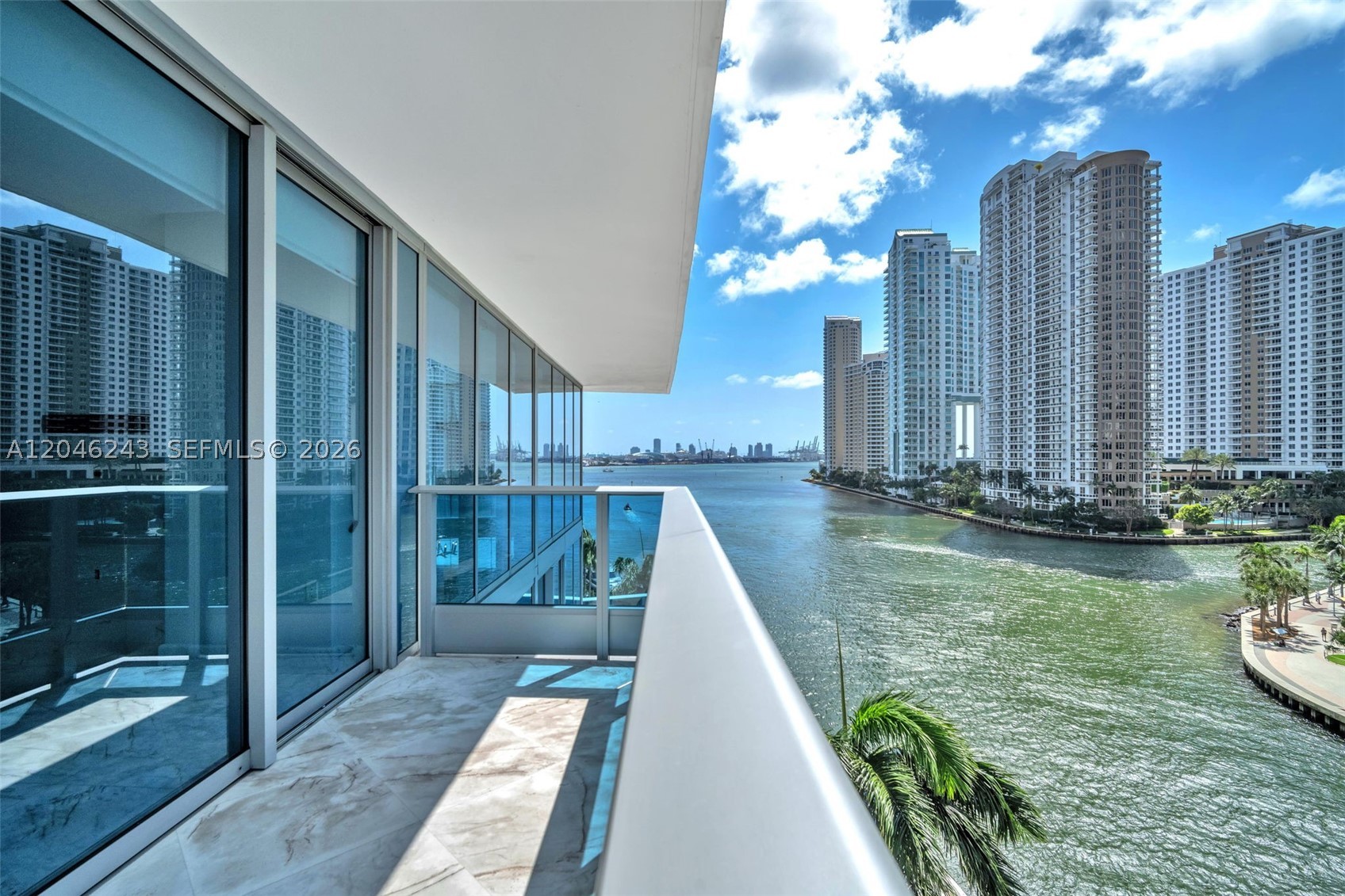 image Epic Residences27
